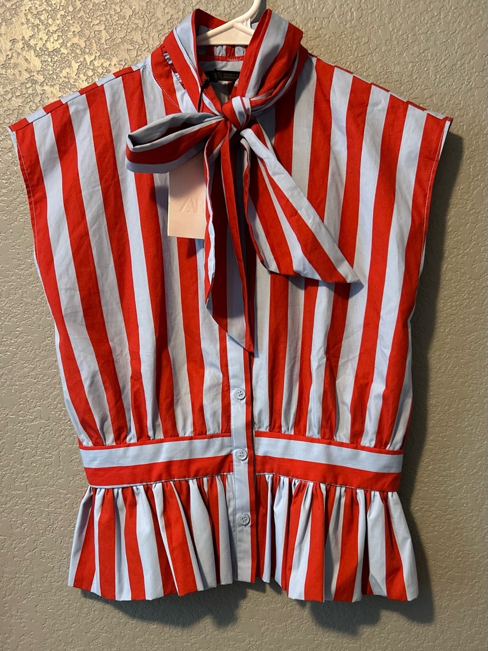 Zara Red and Light Blue Striped Tie-Neck Sleeveless Blouse - Picture 4 of 5